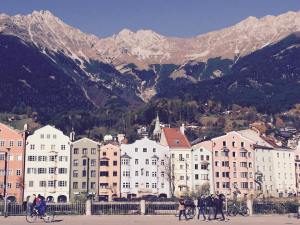 12212210_10153121598706820_1448357821_n